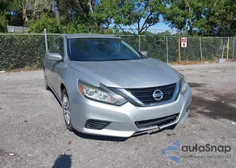 2018 Nissan Altima 2.5 S z USA, uszkodzony, nr VIN 1N4AL3AP7JC288923